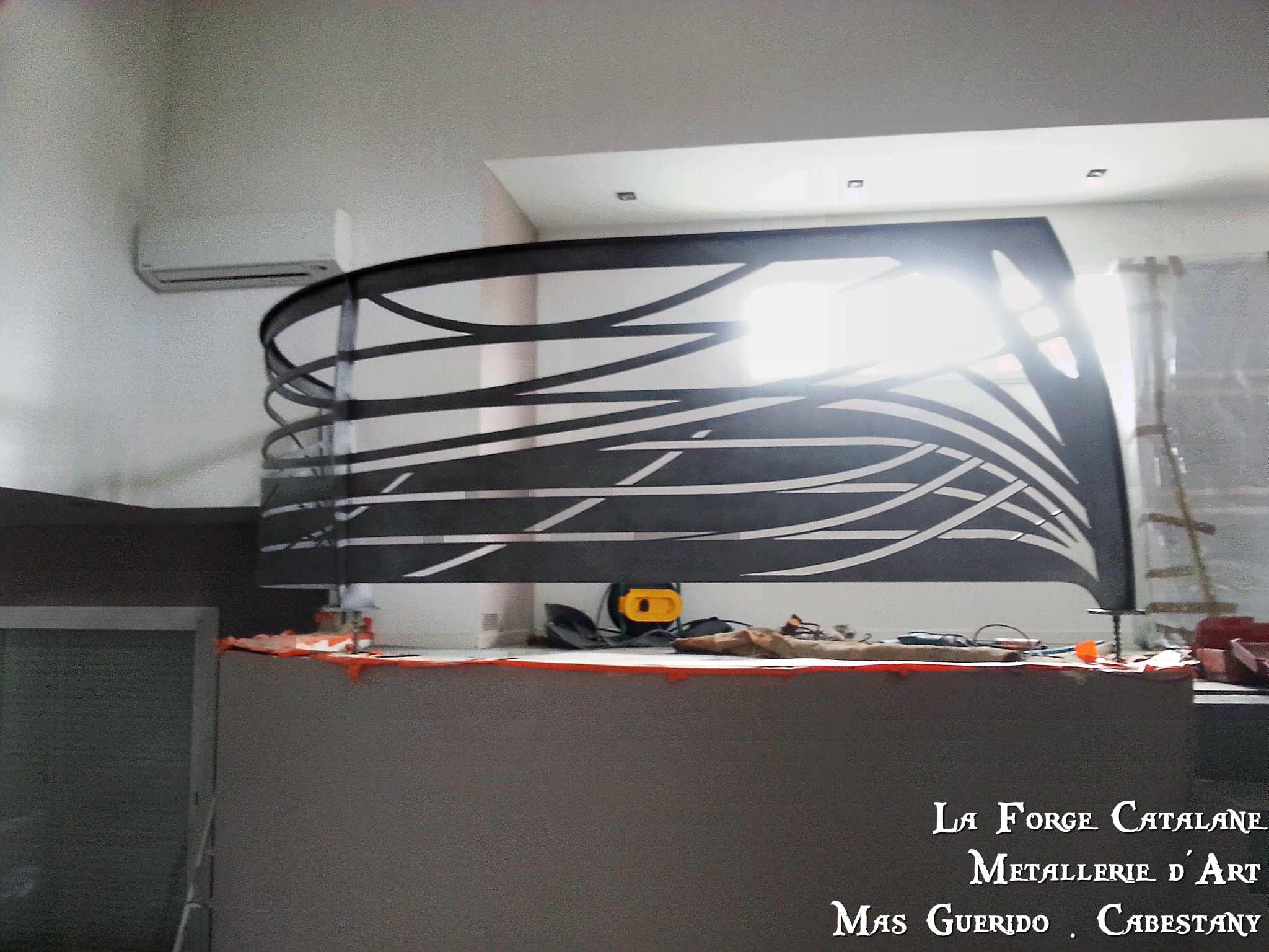 garde corps cintre decoupe laser moderne forge catalane 2.jpg